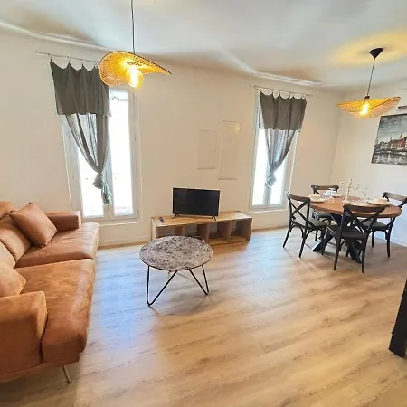 Renovated Designer Historic Center 4 People Apartmán Sète