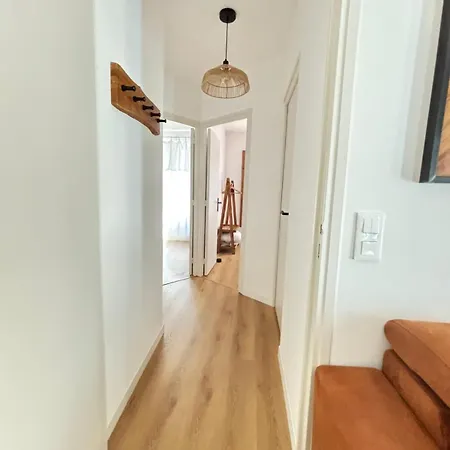 Apartmán Renovated Designer Historic Center 4 People
